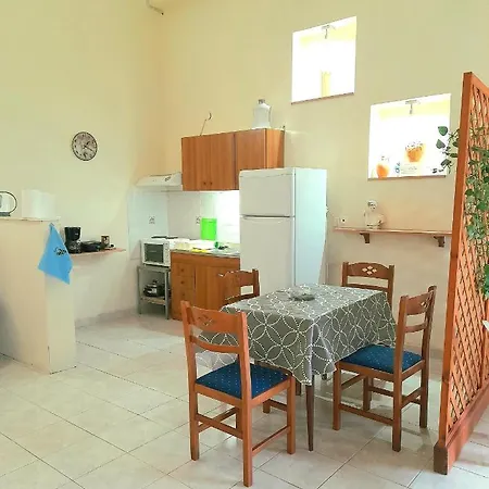 Studio In Apartment *